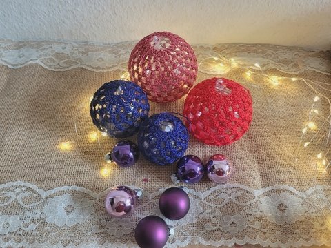 Weihnachtskugeln selbst umhäkeln