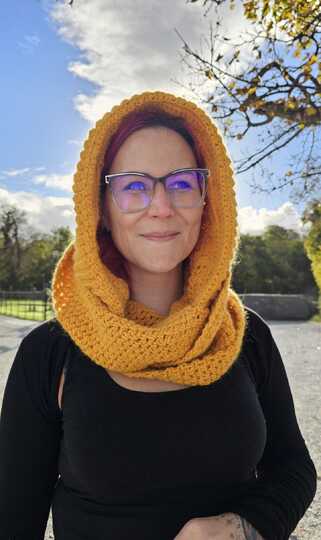 Trinity 3 in 1: Sweater, Shawl & Hood