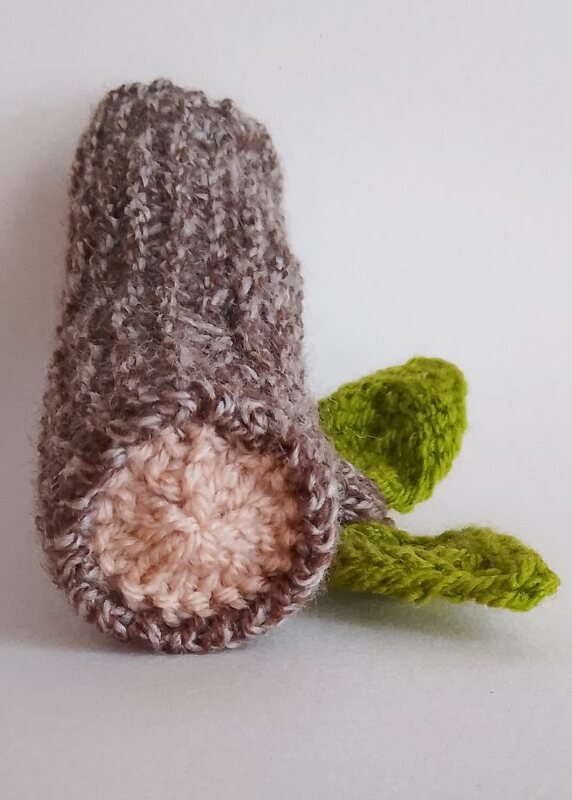 TeaCosyFolk's Five Little Speckled Frogs Play Set Knitting Pattern - Image 9