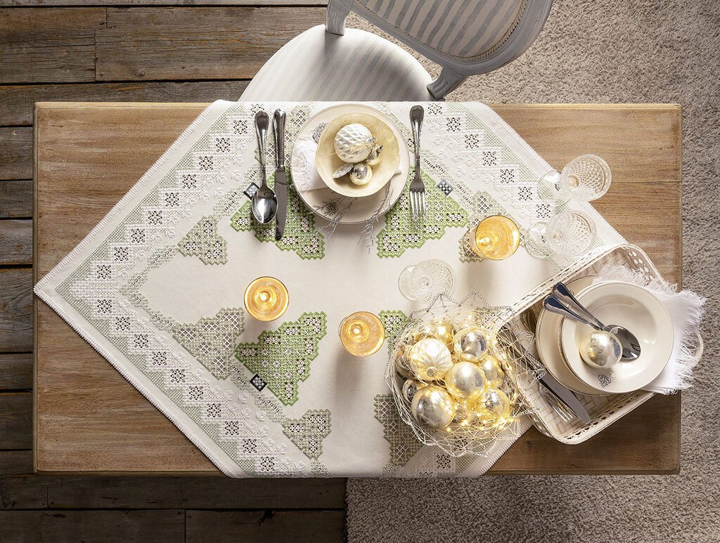 Mitteldecke, HARDANGER sticken