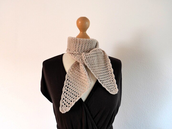 Häkelanleitung Minischal Regina