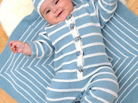 Strickanleitung Baby-Set "Gestreifter Overall, Mütze und Decke"