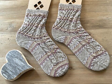 Dizzy, Socken mit auffallendem Muster