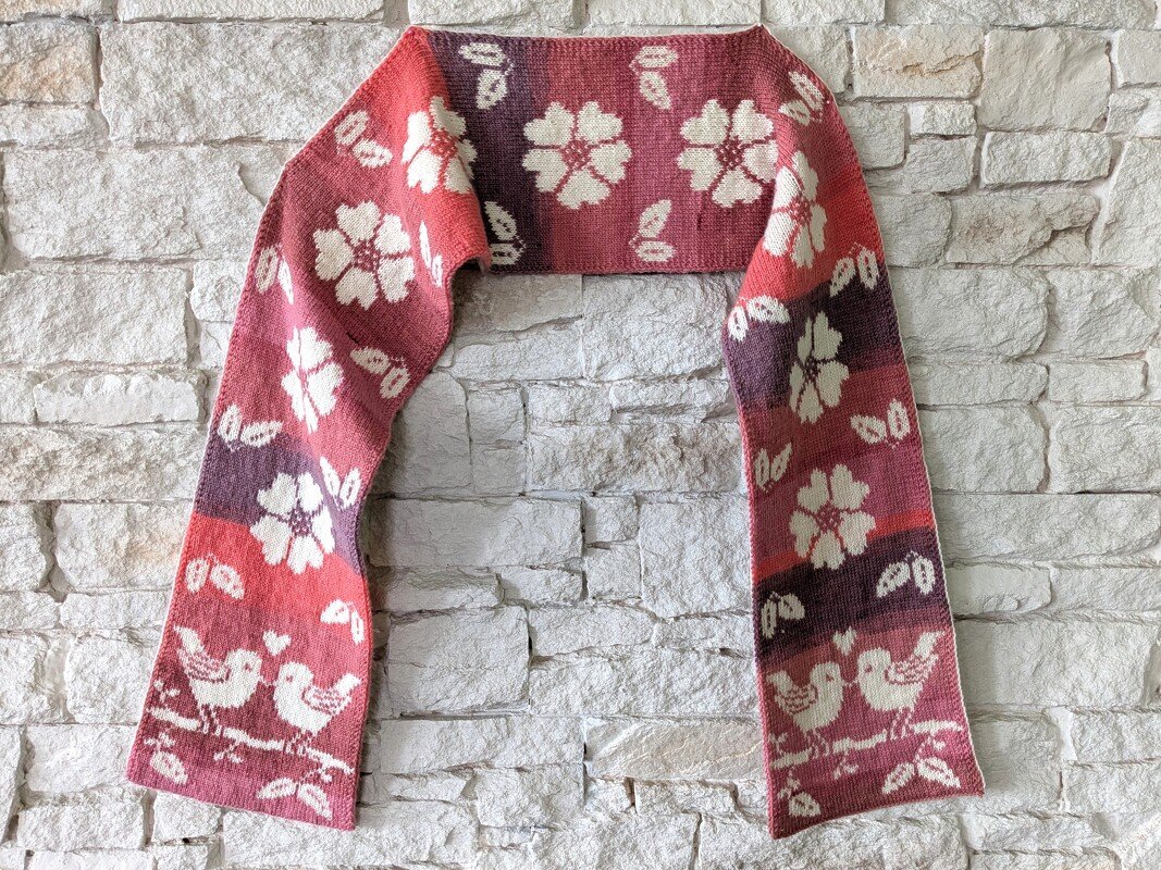 Scarf "Love Birds" - double sided knitting pattern