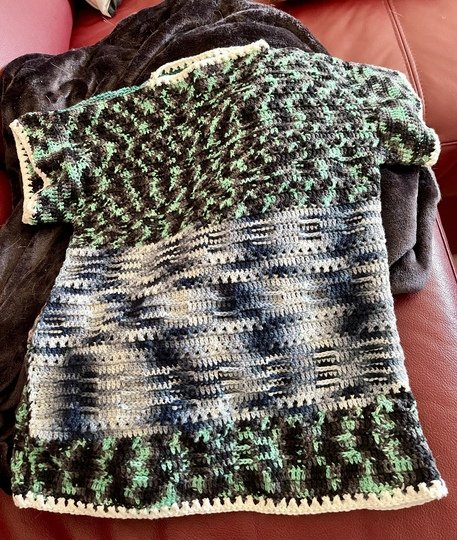 Pulli "Grün" mit Stäbchen, schnell gemacht