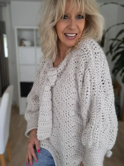 Zig Zag Pullover - Häkelset, Wendepulli inkl. Overknee-Stulpen