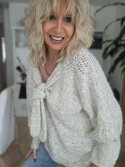 Zig Zag Pullover - Häkelset, Wendepulli inkl. Overknee-Stulpen