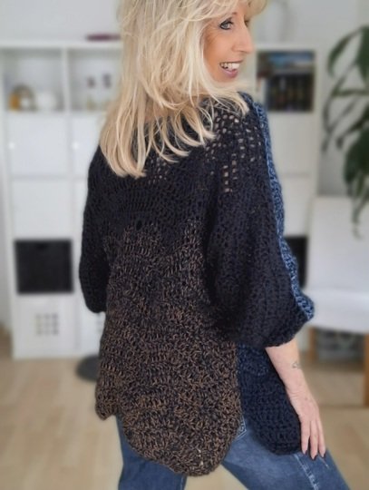 Zig Zag Pullover - Häkelset, Wendepulli inkl. Overknee-Stulpen