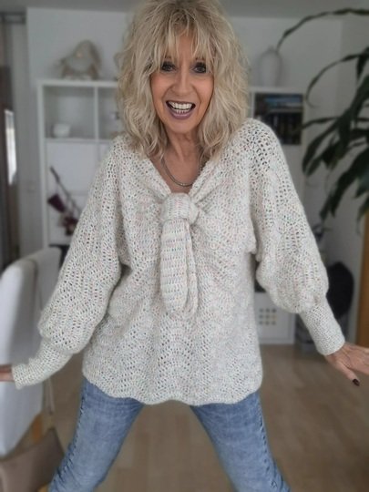 Zig Zag Pullover - Häkelset, Wendepulli inkl. Overknee-Stulpen