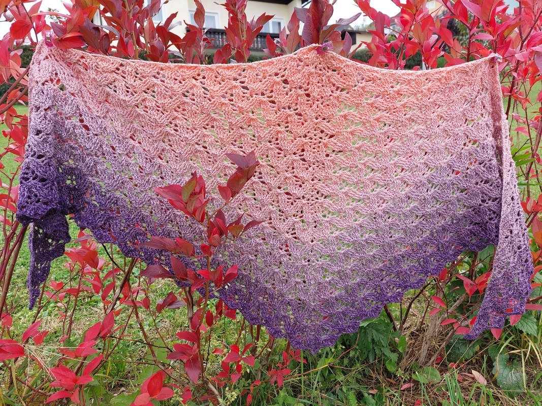 Flat triangular scarf Camilla BE – crochet pattern - Image 15