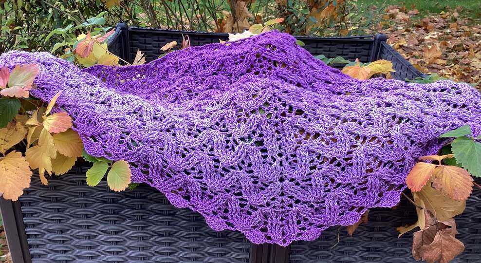 Flaches Dreieckstuch Camilla BE – Häkelanleitung