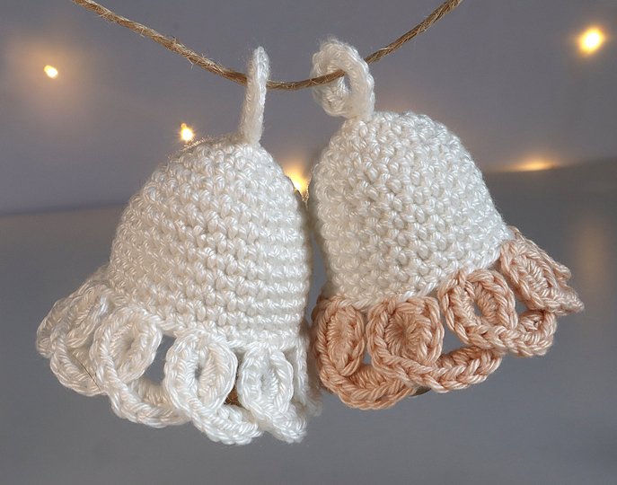 “Aurelia” bell in 3 sizes – ornament, table decoration, gift tag