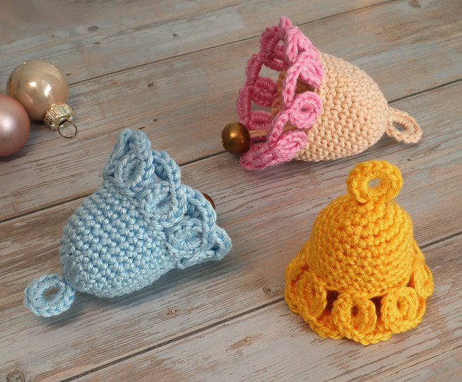 “Aurelia” bell in 3 sizes – ornament, table decoration, gift tag