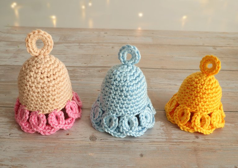 “Aurelia” bell in 3 sizes – ornament, table decoration, gift tag