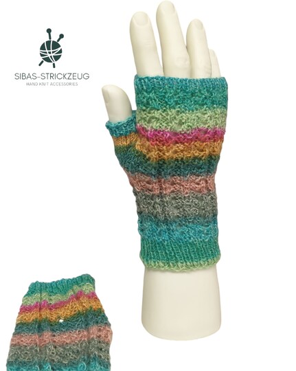 Strickanleitung Handstulpen „Feine Wellen“ mit Daumenkeil Einfach & elegant