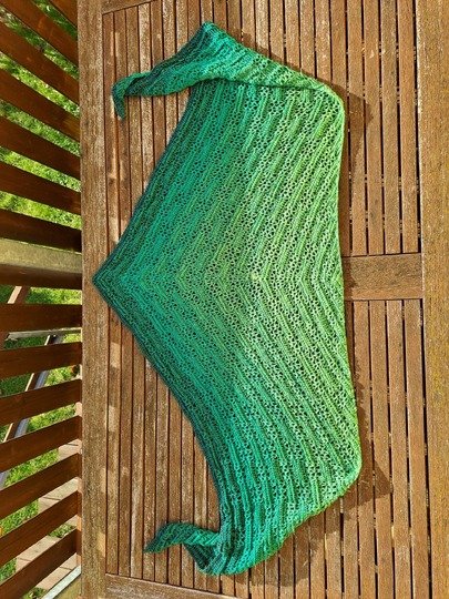 Adventstuch 2025 – Häkelanleitung für dein entspanntes Adventsprojekt