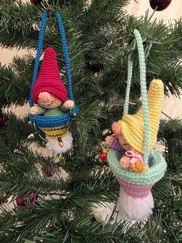 Anhänger "Wichtel in der Bommelmütze" - Häkelanleitung