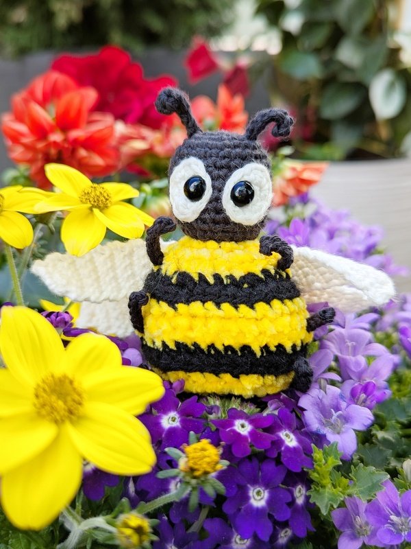 Crochet Bee Amigurumi - Crochet Pattern (in ENG, DE) - Image 7