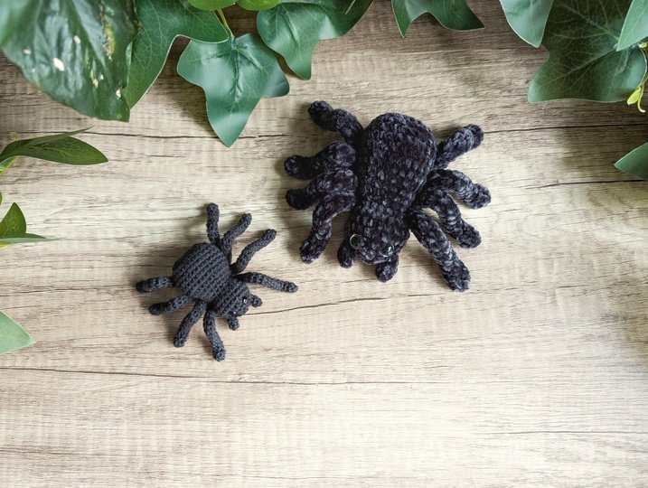 Spinne im Spinnennetz Halloween - Häkelanleitung (DE, EN)