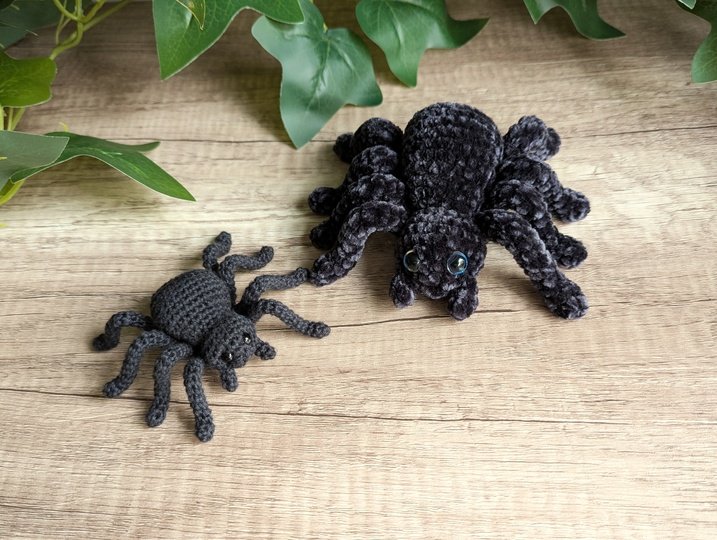 Spinne im Spinnennetz Halloween - Häkelanleitung (DE, EN)