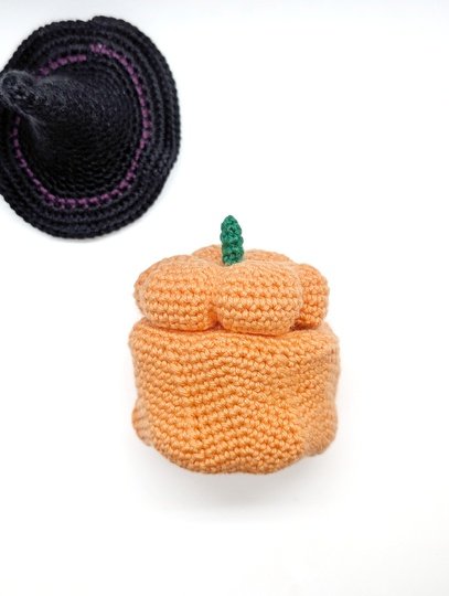 Halloween Reversible Pumpkin Witch Amigurumi - Crochet Pattern (EN, DE)