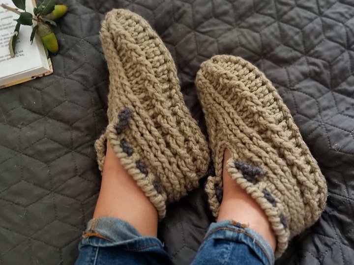 Crochet pattern for seamless warm home slippers S35