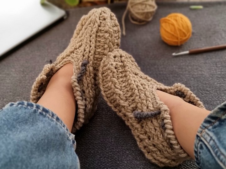 Crochet pattern for seamless warm home slippers S35