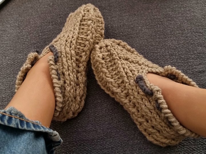 S35 Crochet pattern for seamless warm home slippers