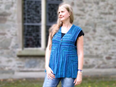 Sustrum Vest, modular patchwork knitting, sizes S/M - 3XL/4XL