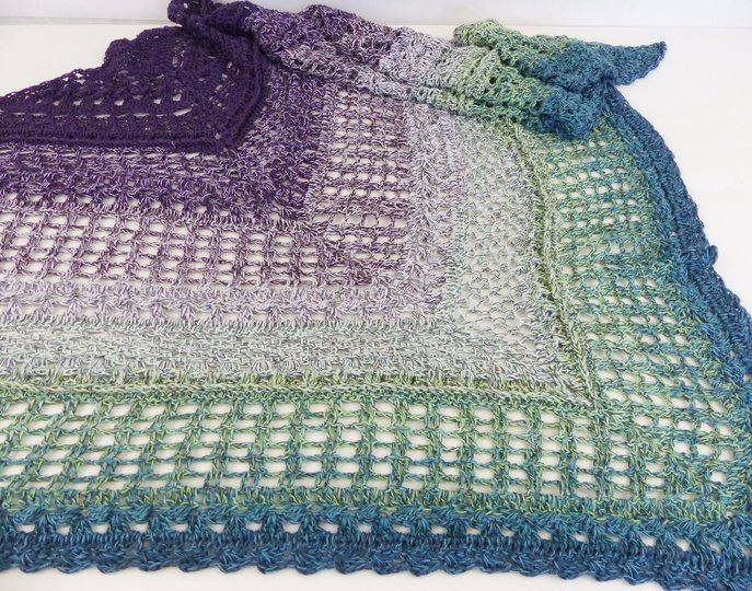 Crochet pattern for the Timeless shawl, a light and airy triangular shawl