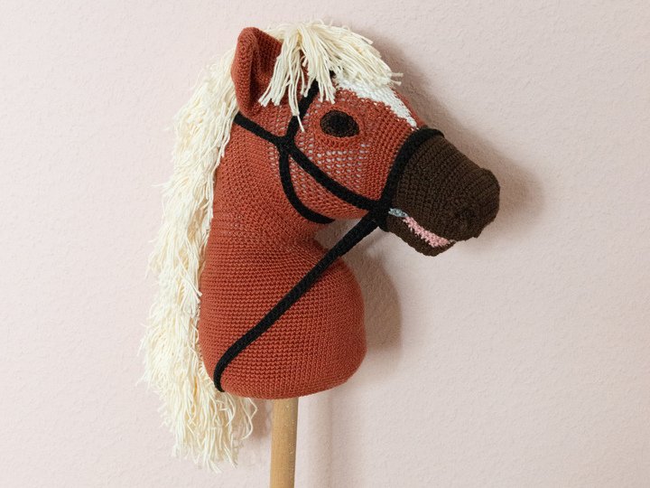 Hobby Horse Crochet Pattern, Hobby Horse with Blaze, DIY Crochet Pony