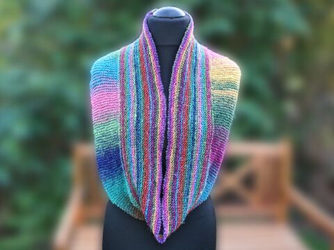 Anmore Loop, Cowl, reversible knitting pattern