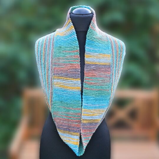 Anmore Loop, Cowl, reversible knitting pattern