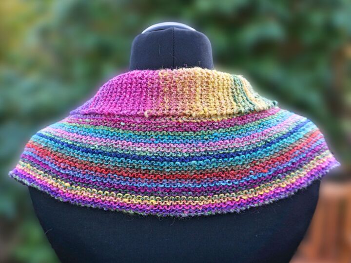 Anmore Loop, Cowl, reversible knitting pattern