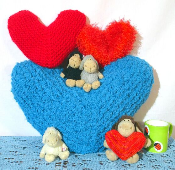 With Love, heart, pillow, many sizes, knitting pattern