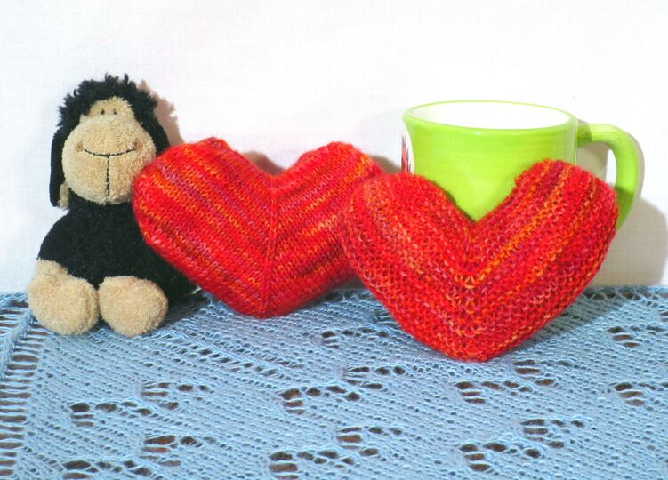 With Love, heart, pillow, many sizes, knitting pattern