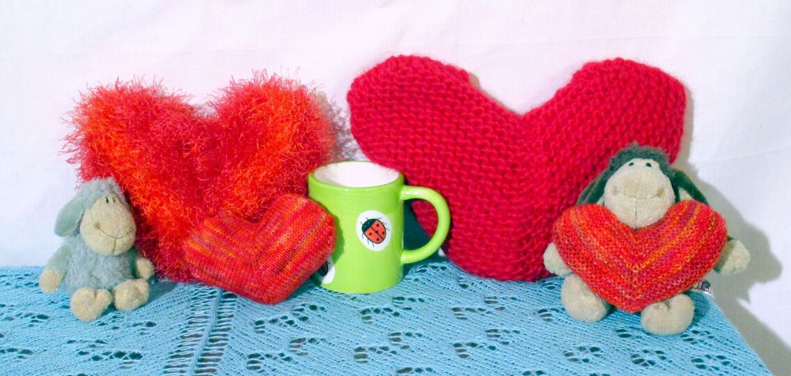 With Love, heart, pillow, many sizes, knitting pattern