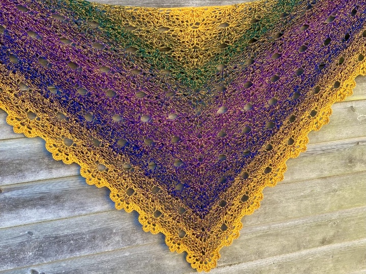 Anleitung Dreieckstuch Petalpoesie - Ein gehäkeltes Frühlings-Gedicht