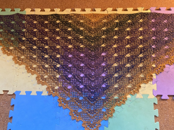 Anleitung Dreieckstuch Petalpoesie - Ein gehäkeltes Frühlings-Gedicht