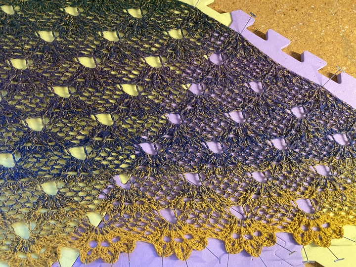 Anleitung Dreieckstuch Petalpoesie - Ein gehäkeltes Frühlings-Gedicht