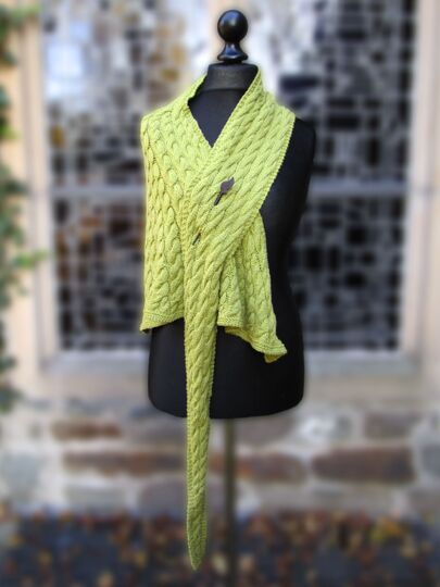 Lebenswege - Paths of Life, Cable Pattern Shawl
