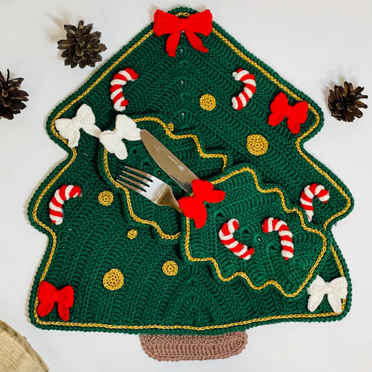 Crochet Pattern Christmas Tree Placemat for Christmas Table Decor