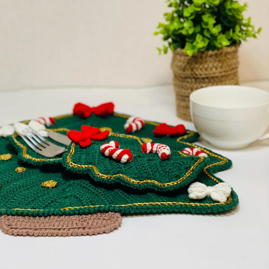 Crochet Pattern Christmas Tree Placemat for Christmas Table Decor
