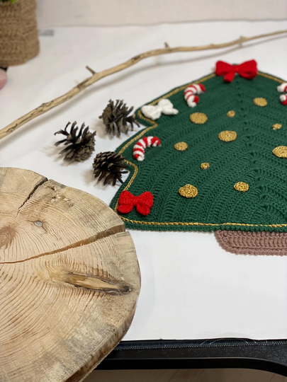 Crochet Pattern Christmas Tree Placemat for Christmas Table Decor