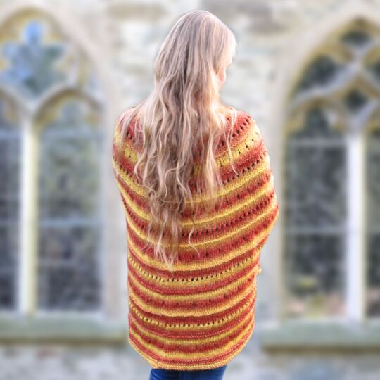 Mellea Poncho, round yoke, top down, beginner pattern