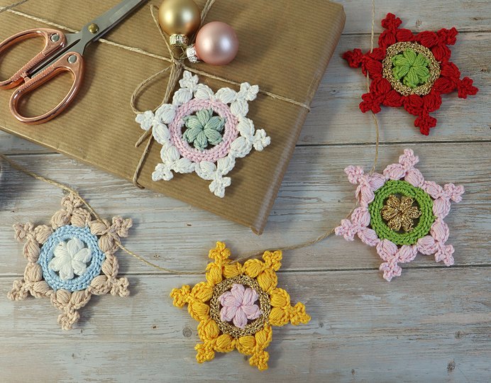 Schneeflocke "Kleine Helena" - Baumschmuck, Geschenkanhänger, Fensterdeko