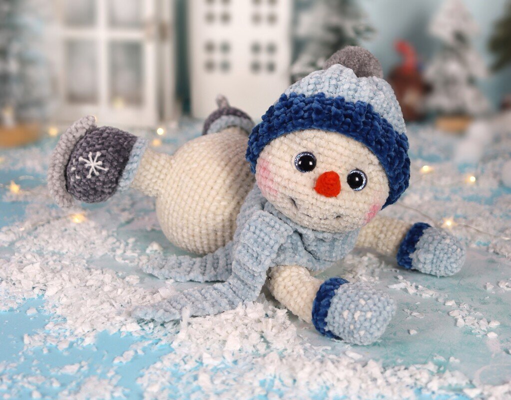 Crochet pattern Snowman Toni