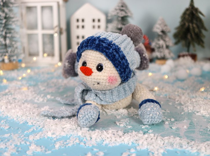 Crochet pattern Snowman Toni