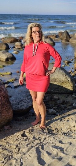 Schnittmuster Oversized Kleid – Groessen 32 bis 46 – Hoodie Kleid