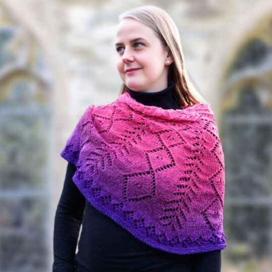 Diamonds & Arrows, Lochmustertuch, Lace Tuch